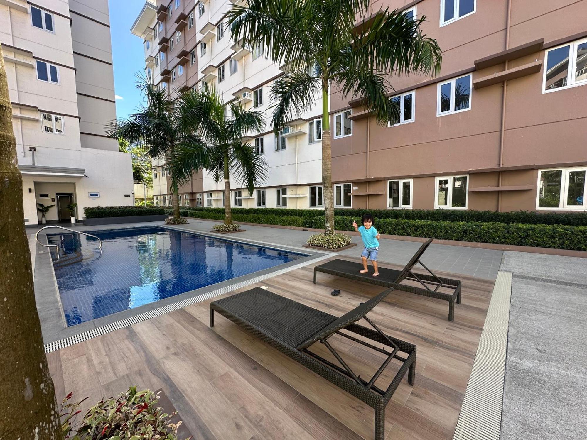 Starlight Suites Trece Martires ภายนอก รูปภาพ