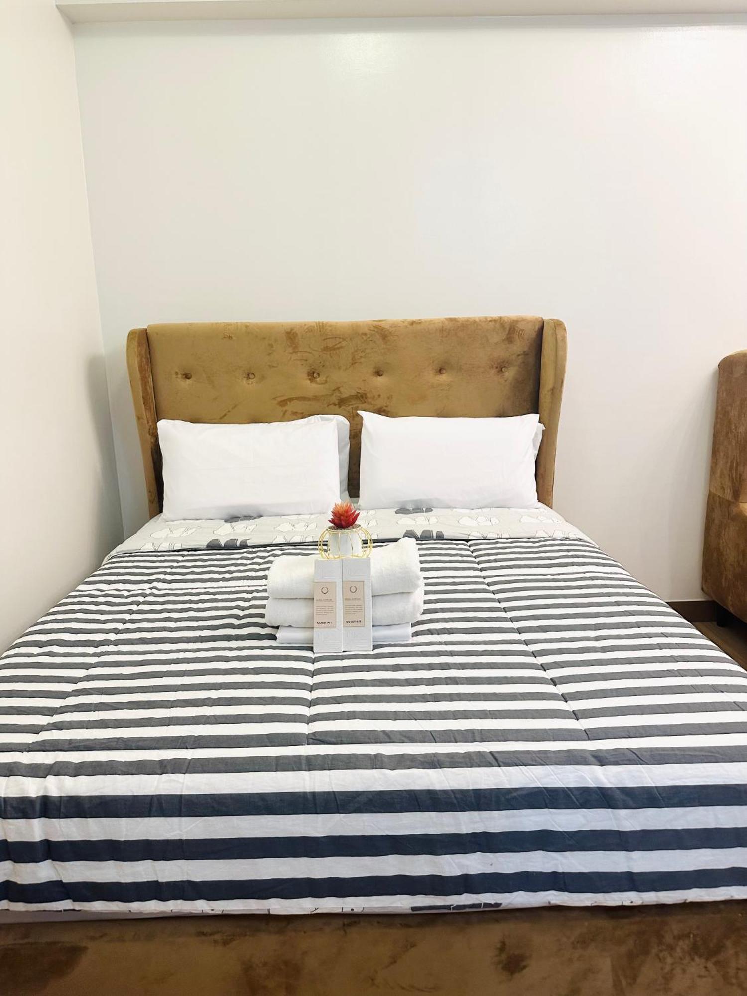 Starlight Suites Trece Martires ภายนอก รูปภาพ