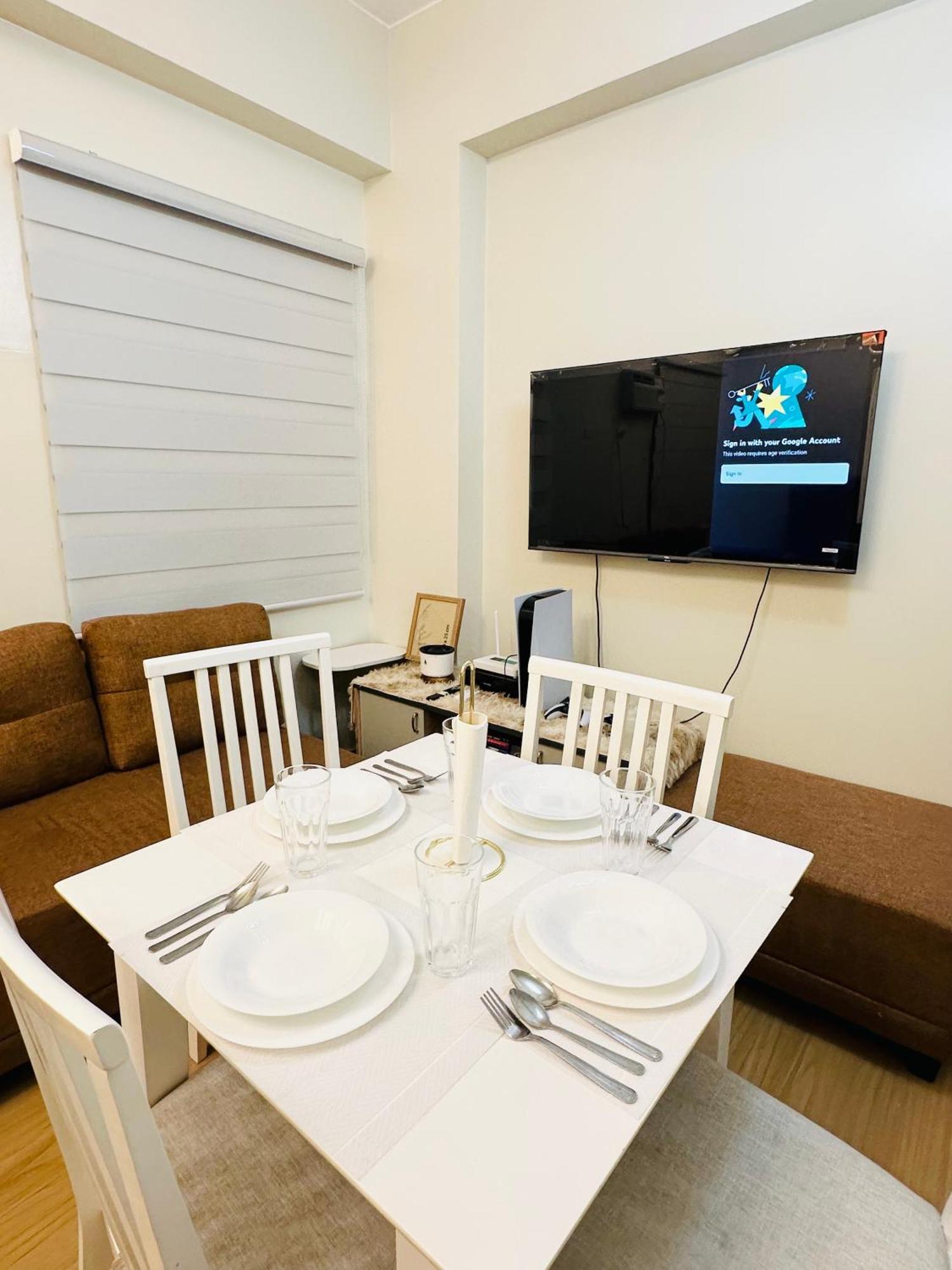 Starlight Suites Trece Martires ภายนอก รูปภาพ