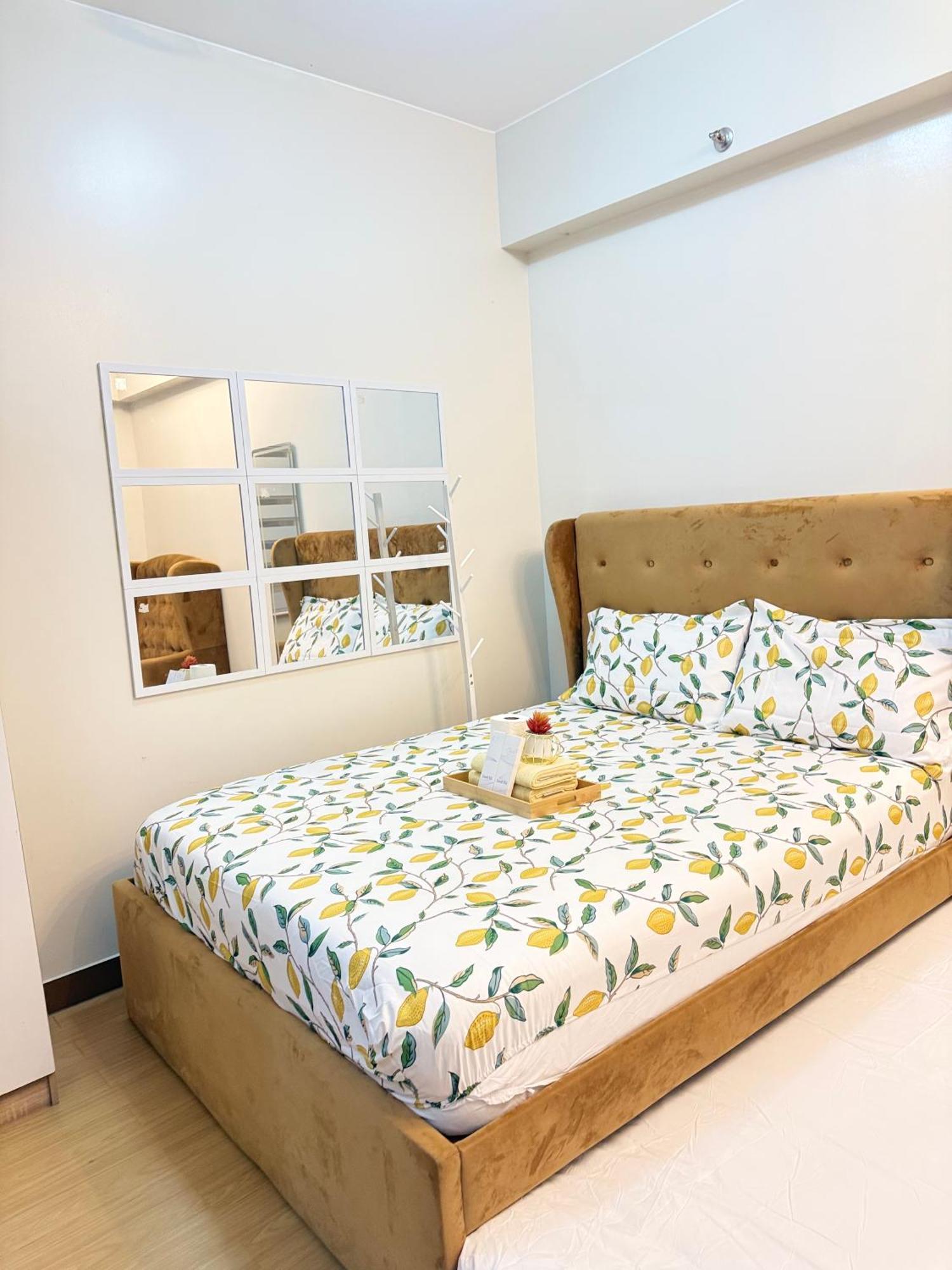 Starlight Suites Trece Martires ภายนอก รูปภาพ