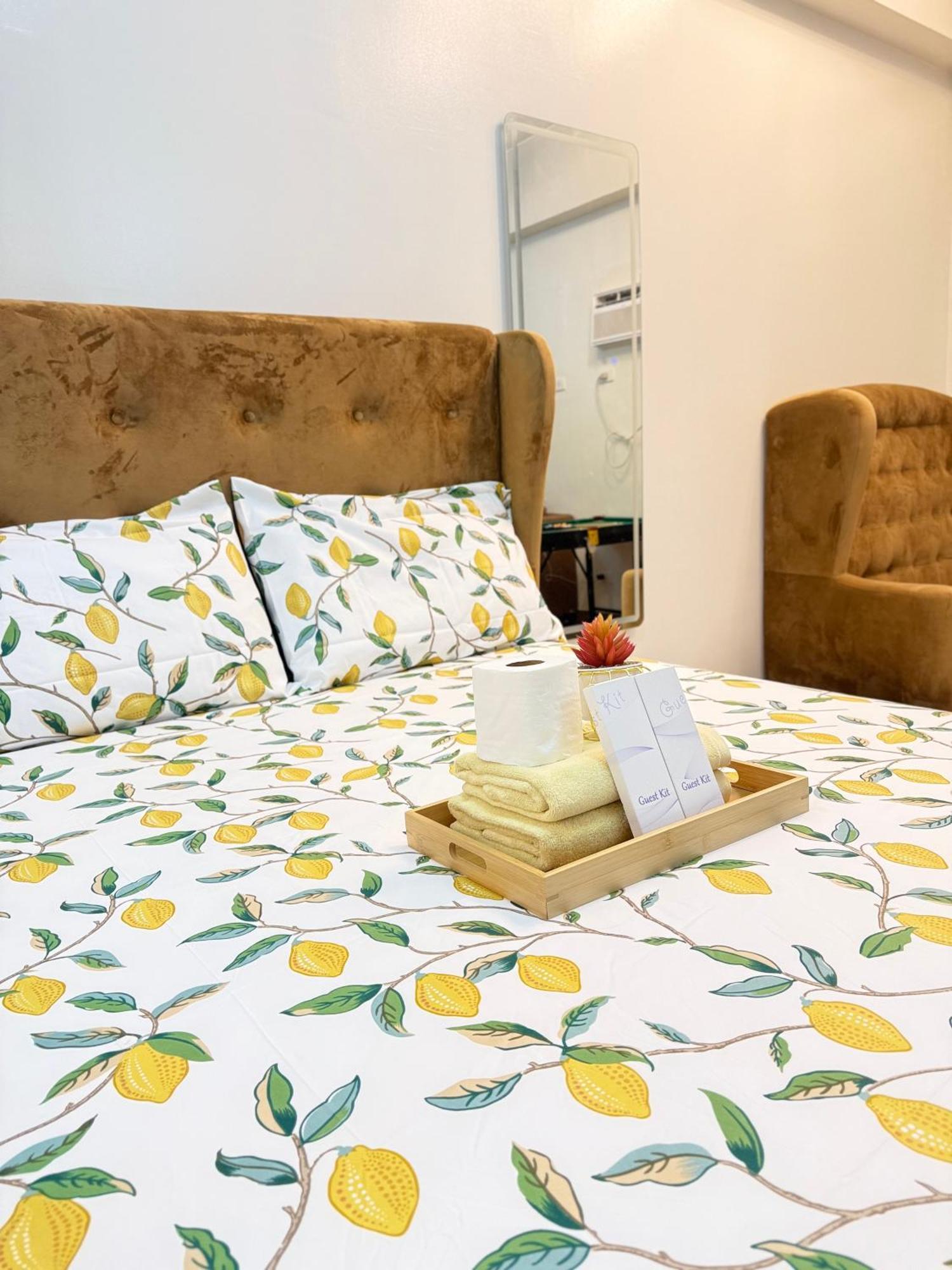 Starlight Suites Trece Martires ภายนอก รูปภาพ
